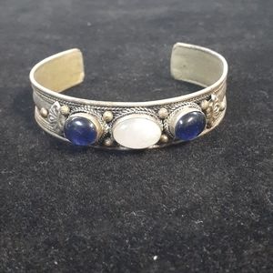 Purple and White Stone Cuff Bracelet Pn1